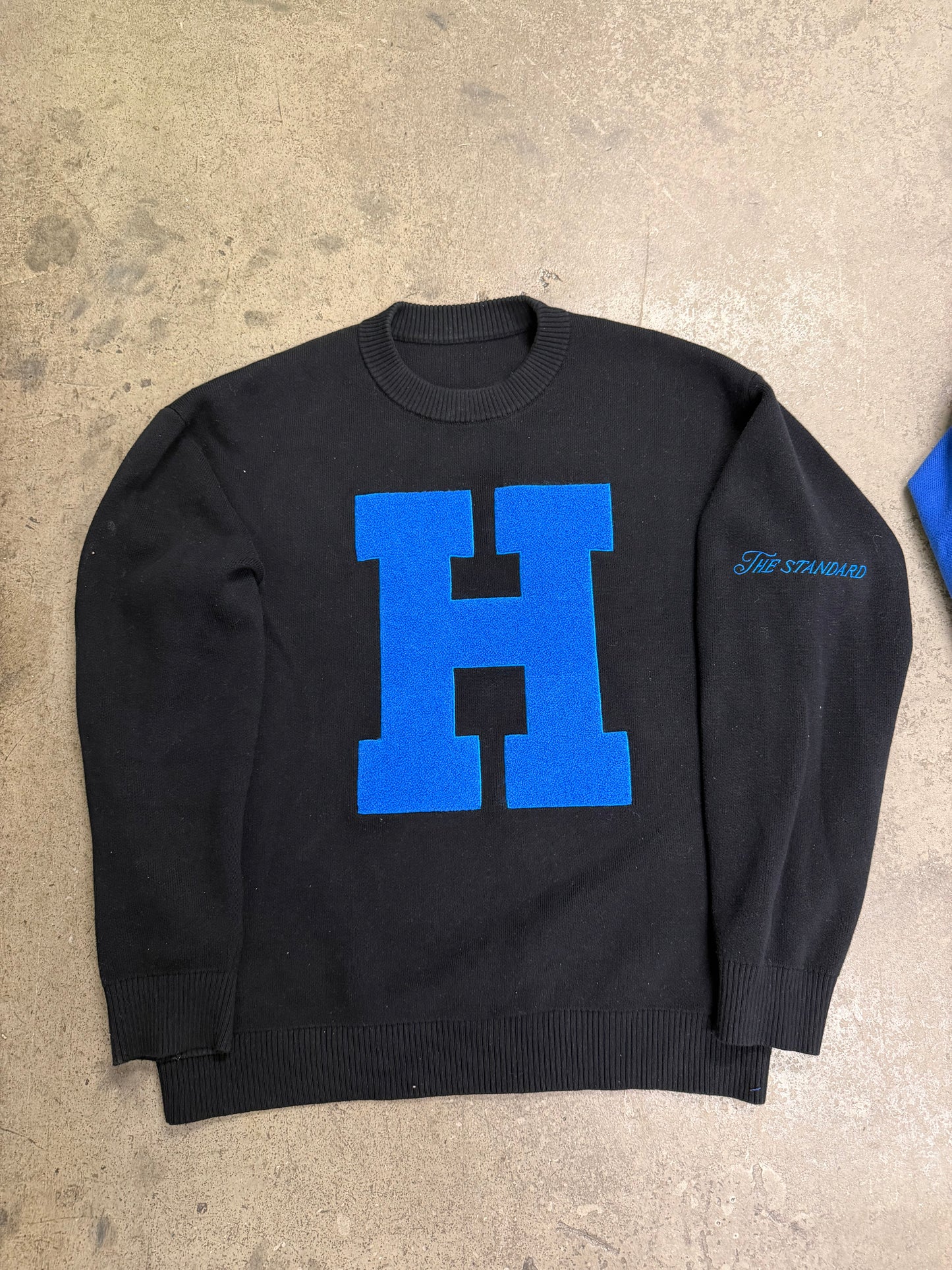 H Sweater Black